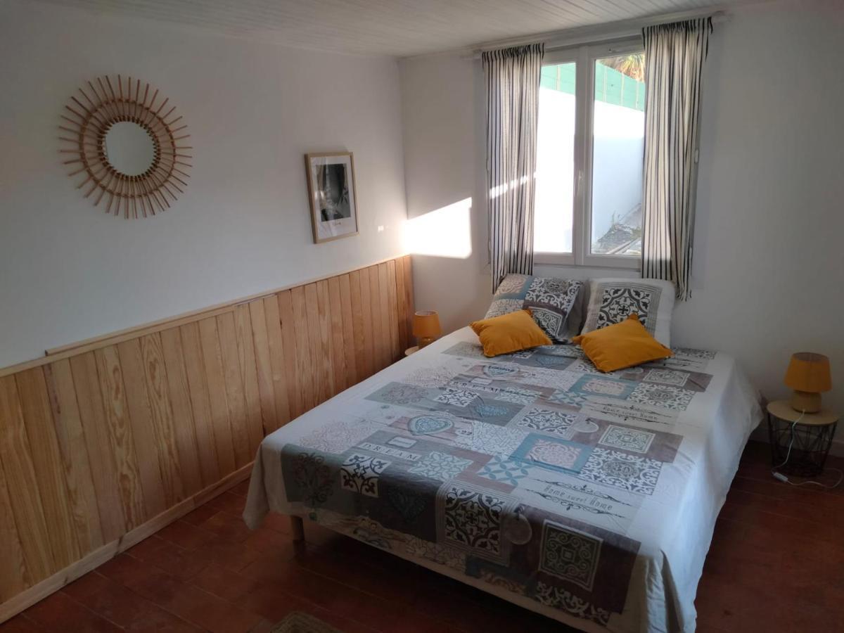 Cabanon Avec Dependance