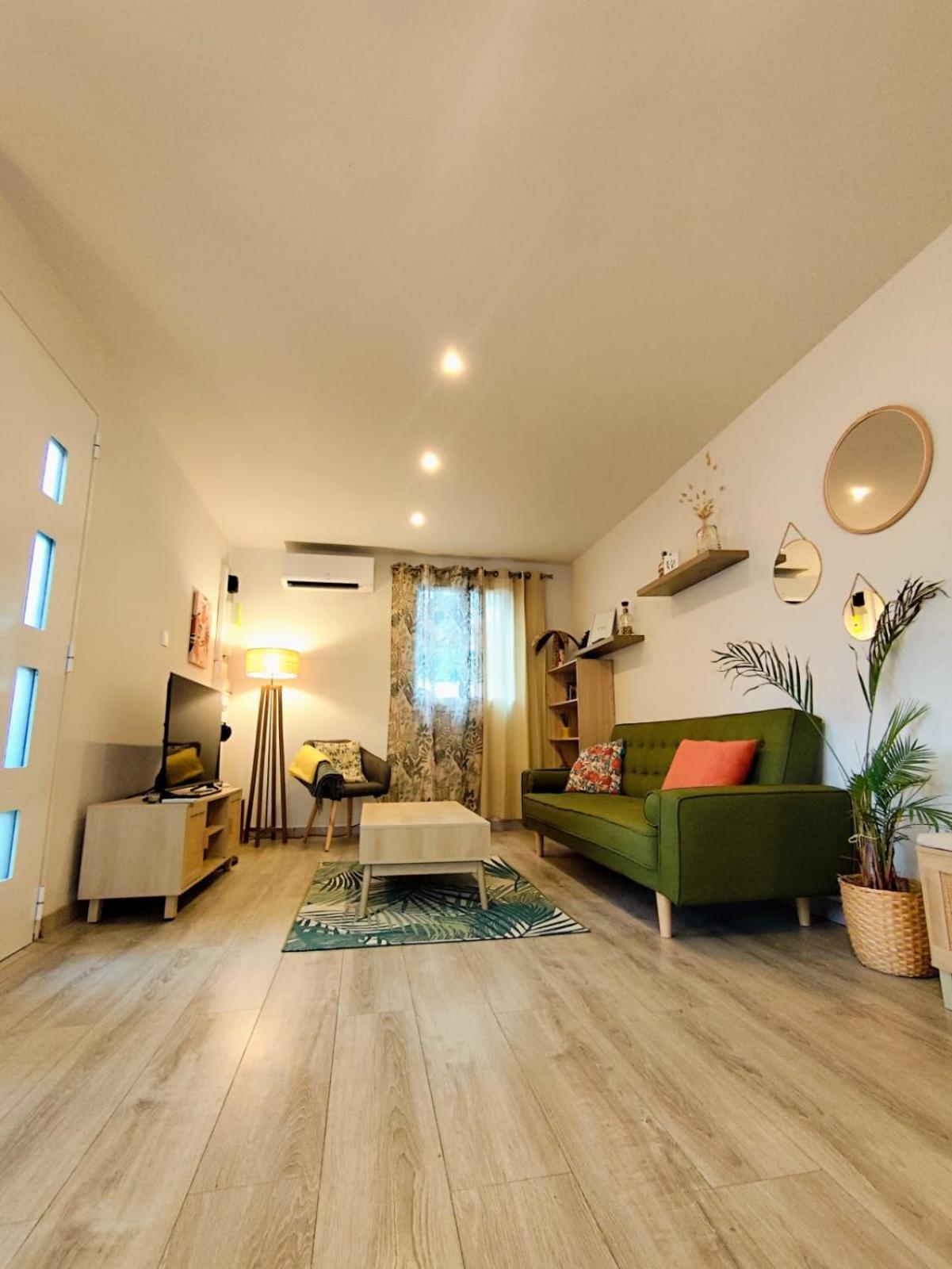 Hébergement de vacances Cabanon Avec Dependance *