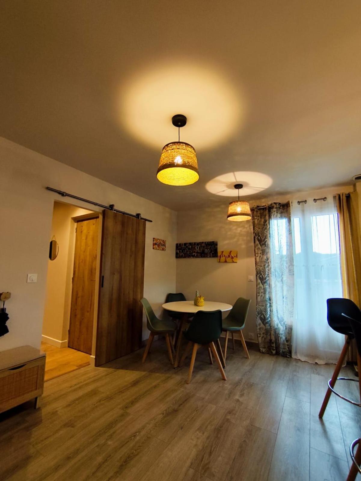 Holiday home Cabanon Avec Dependance